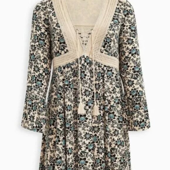 Torrid Mini Gauze Lace-Up Skater Dress Size 3 Floral Boho Crochet Long Sleeve - Picture 2 of 11
